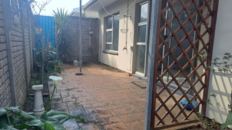 2 Bedroom Property for Sale in Gonubie Eastern Cape